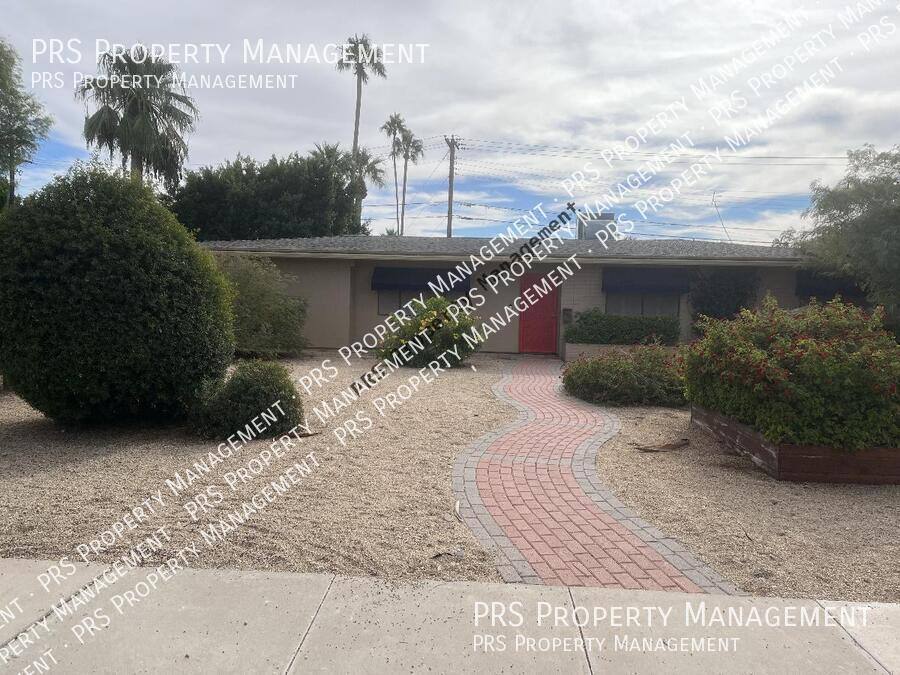 House for rent at 3333 E Medlock Dr, Phoenix, AZ 85018