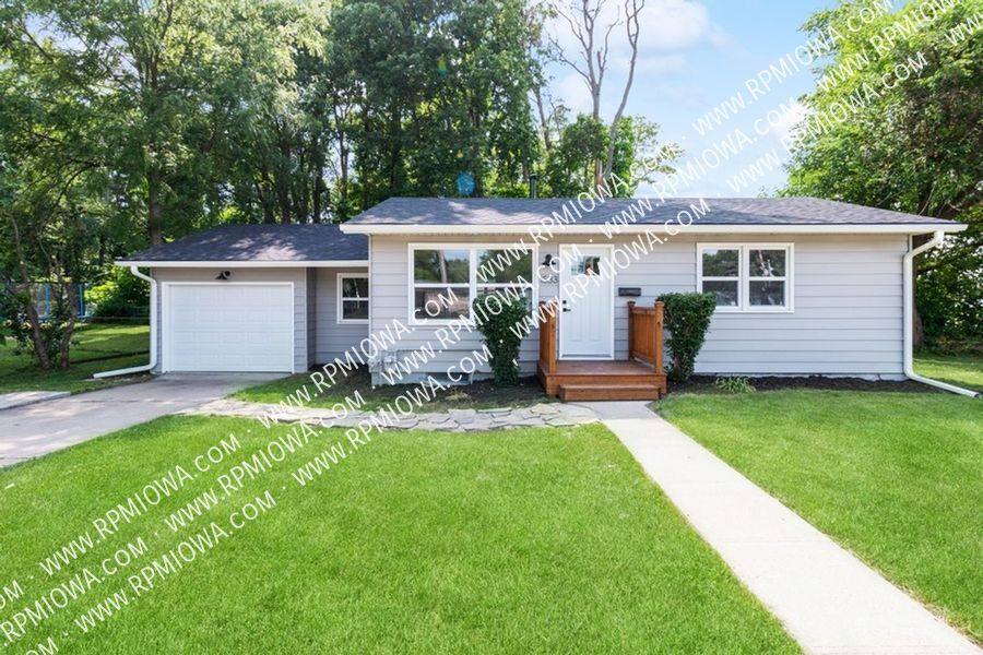 House for rent at 1533 Ridgewood Ave, Ames, IA 50010