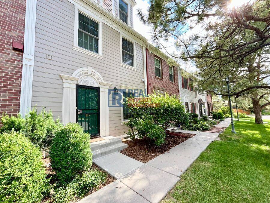 Townhouse for rent at 5708 E 10th Ave, Denver, CO 80220
