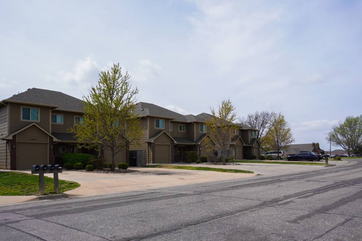 Townhouse for rent at 1562 S Goebel, Wichita, KS 67207
