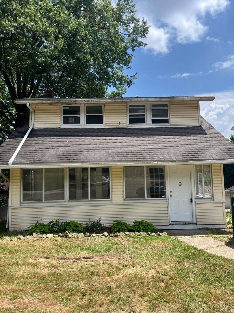 House for rent at 1299 Sunrise Dr, Akron, OH 44307