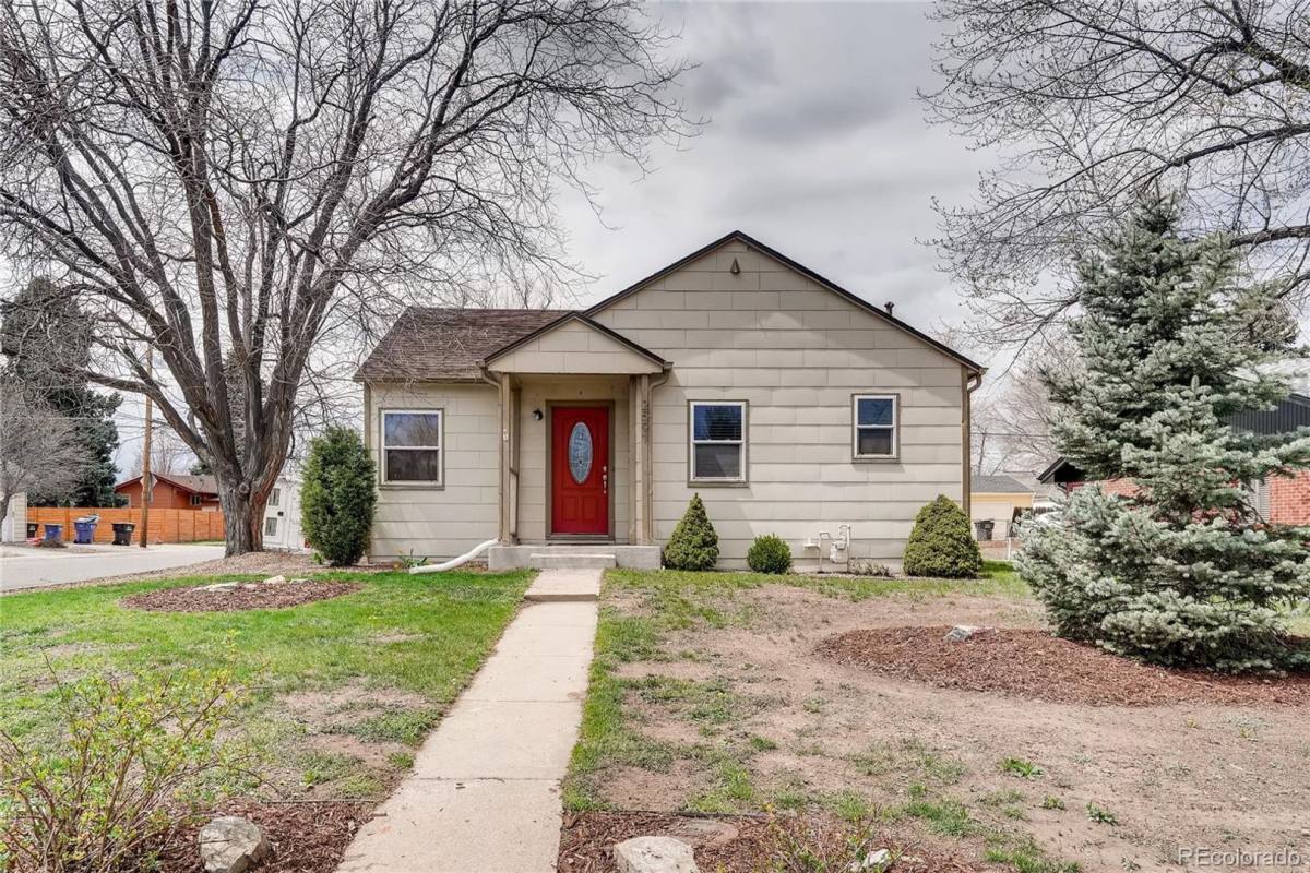 House for rent at 2591 S High St, Denver, CO 80210