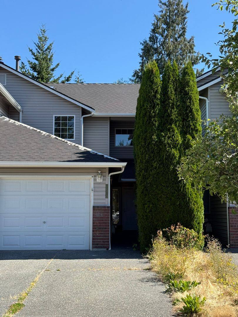 Townhouse for rent at 5717 136th St SE, Everett, WA 98208