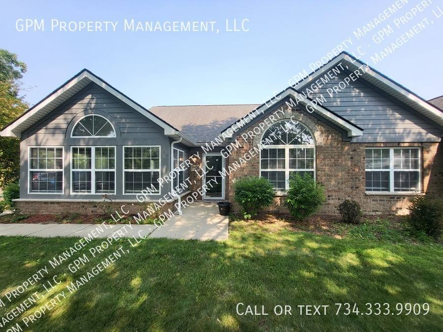 Condo for rent at 11020 Brookwood, Taylor, MI 48180