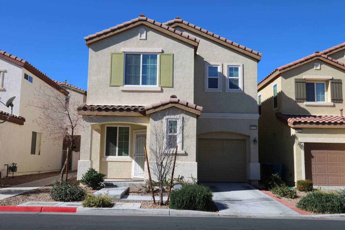 House for rent at 8147 Lake Chippewa St, Las Vegas, NV 89113