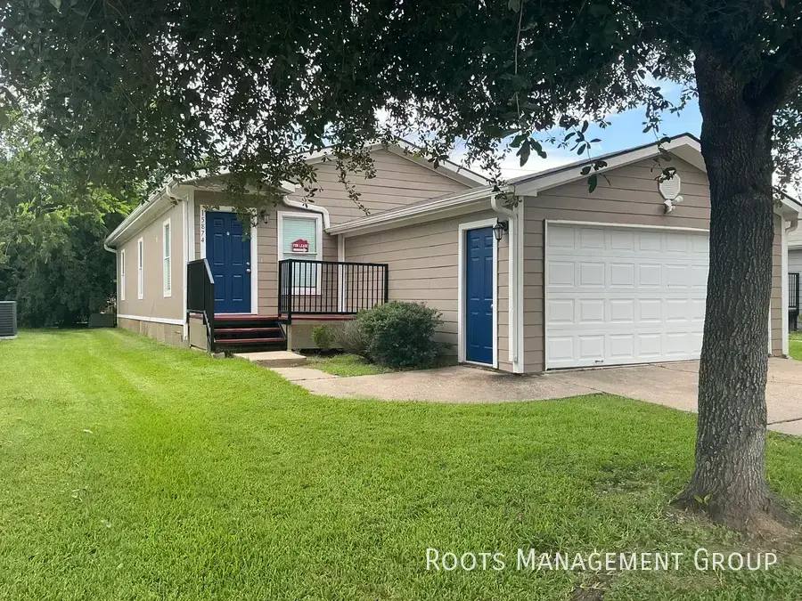 Apartment for rent at 15874 Clarke Springs Dr #15874C, Houston, TX 77053