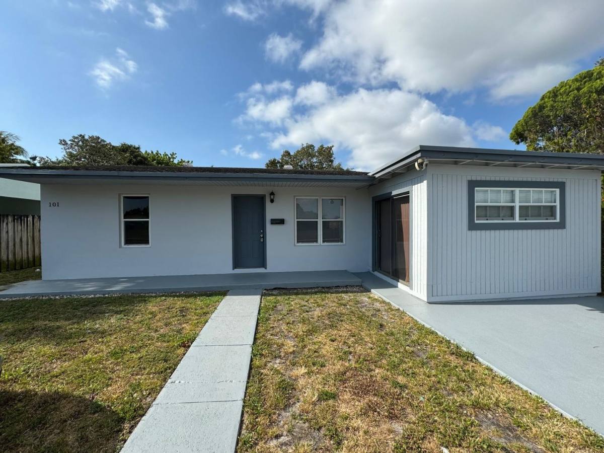 House for rent at 101 SW 4th St, Hallandale, FL 33009