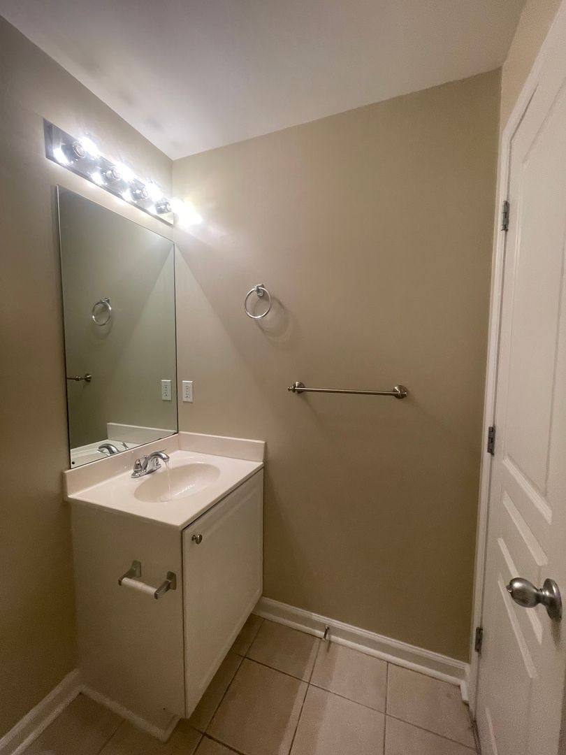 Apartment for rent at 1121 Tree Top Way, Knoxville, TN 37920