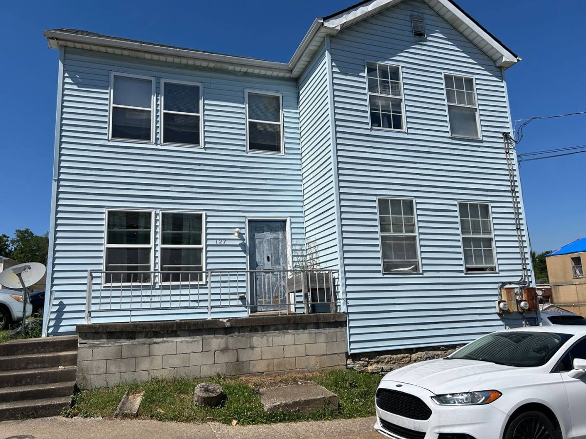Townhouse for rent at 127 Prall St, Lexington, KY 40508