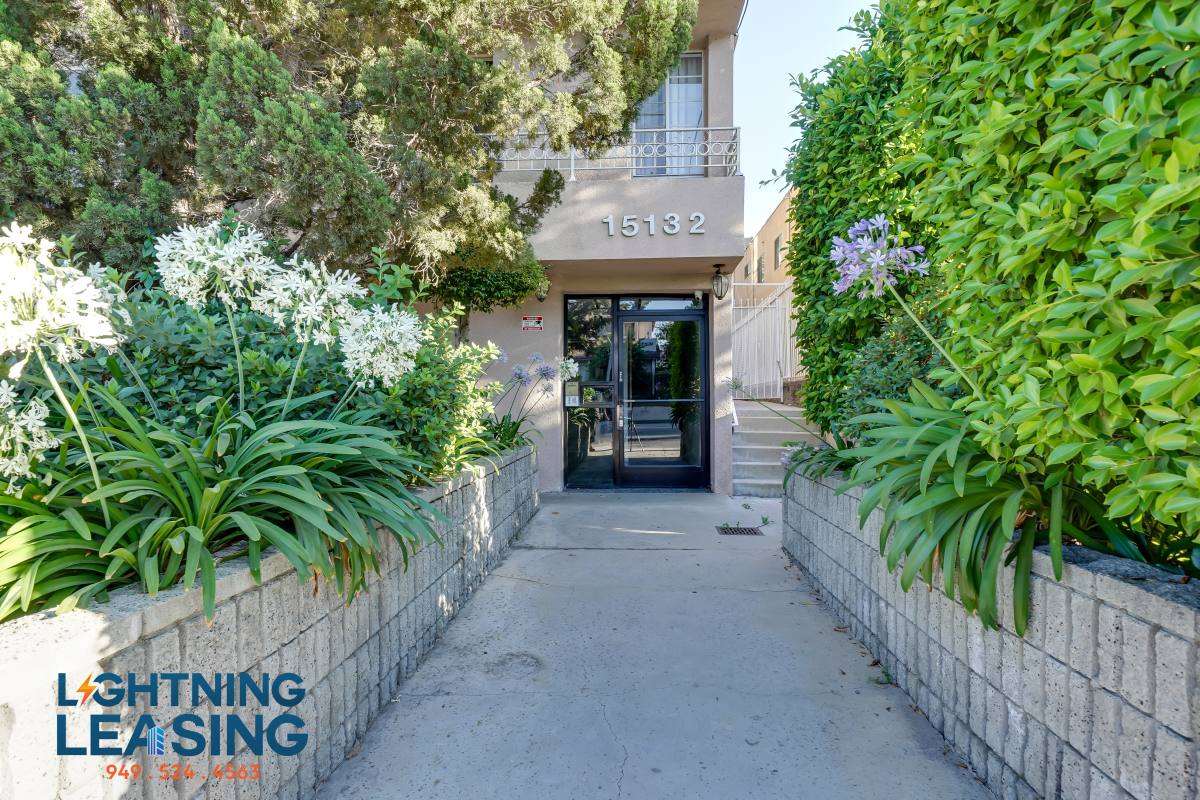 Apartment for rent at 15134 Magnolia Blvd #103C, Sherman Oaks, CA 91403