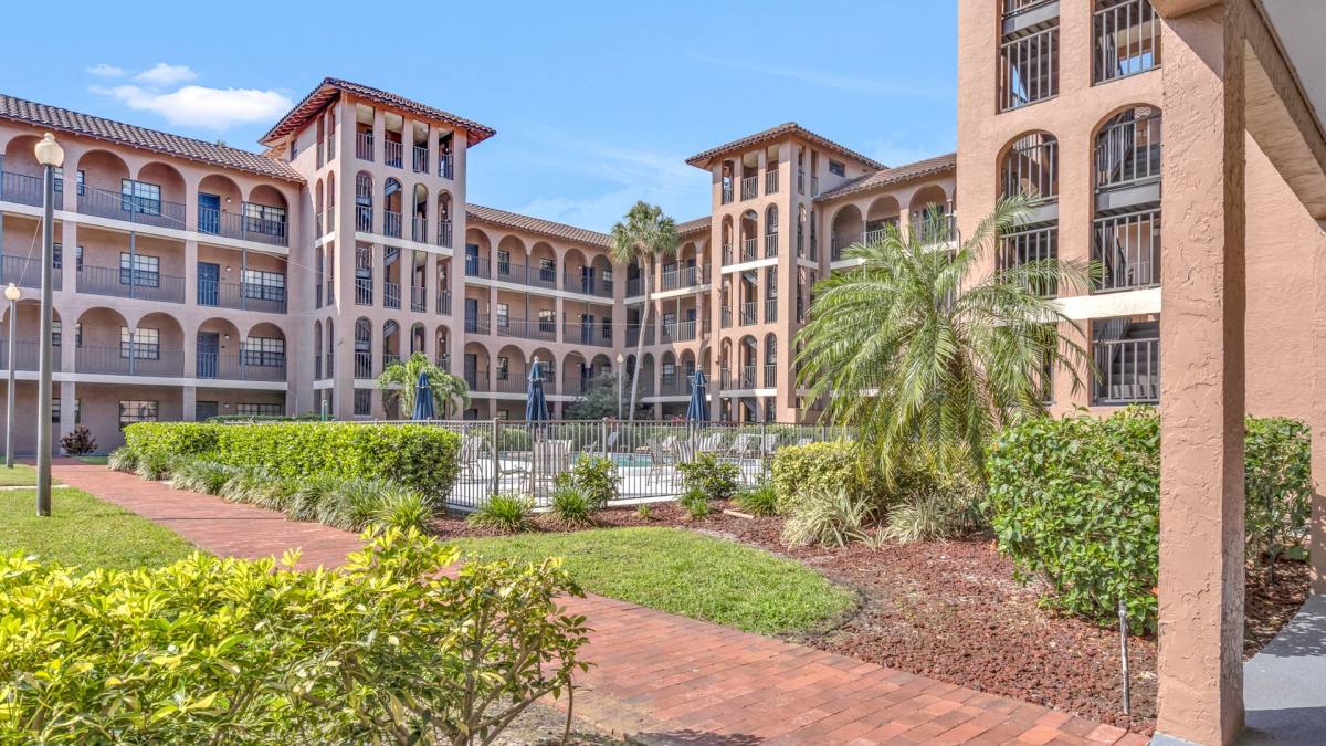 Condo for rent at 6100 Gulfport Blvd S, Saint Petersburg, FL 33707