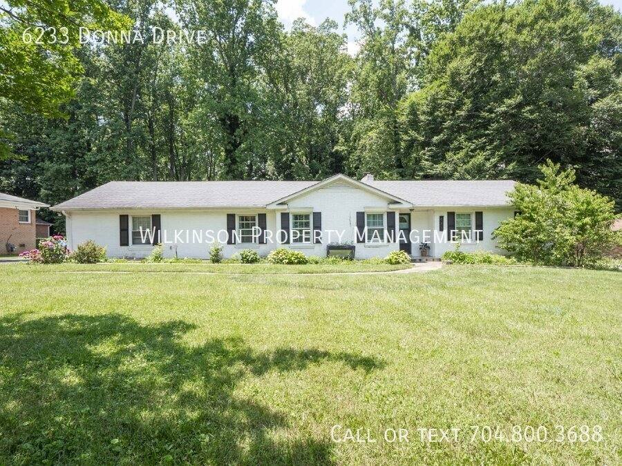 House for rent at 6233 Donna Dr, Charlotte, NC 28213