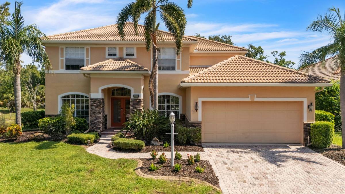 House for rent at 6815 Bay Hill Dr, Bradenton, FL 34202