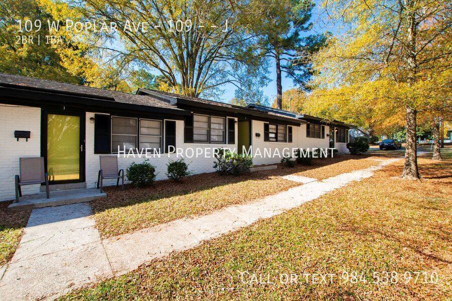 Apartment for rent at 109 W Poplar Ave #J, Carrboro, NC 27510