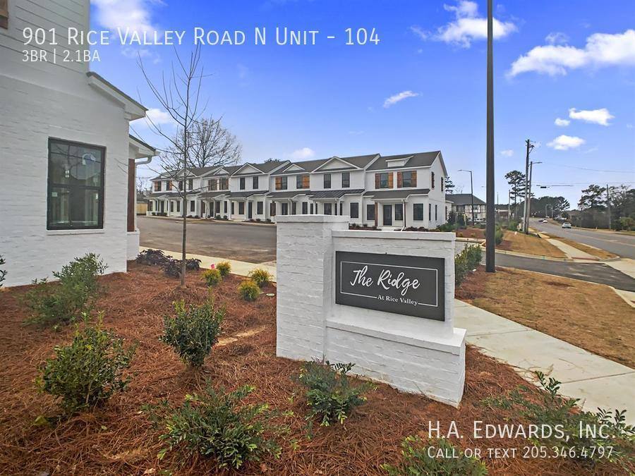 Townhouse for rent at 901 Rice Valley Rd N #104, Tuscaloosa, AL 35406
