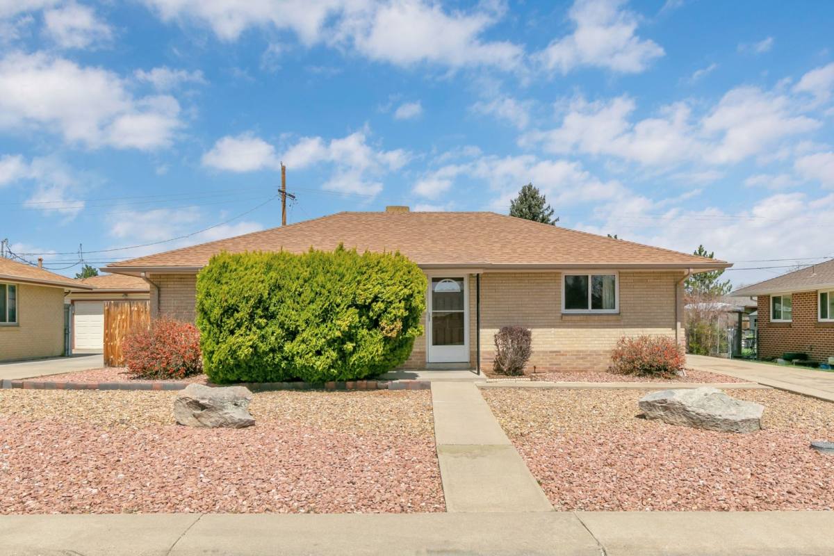 House for rent at 6621 W 54th Ave, Arvada, CO 80002