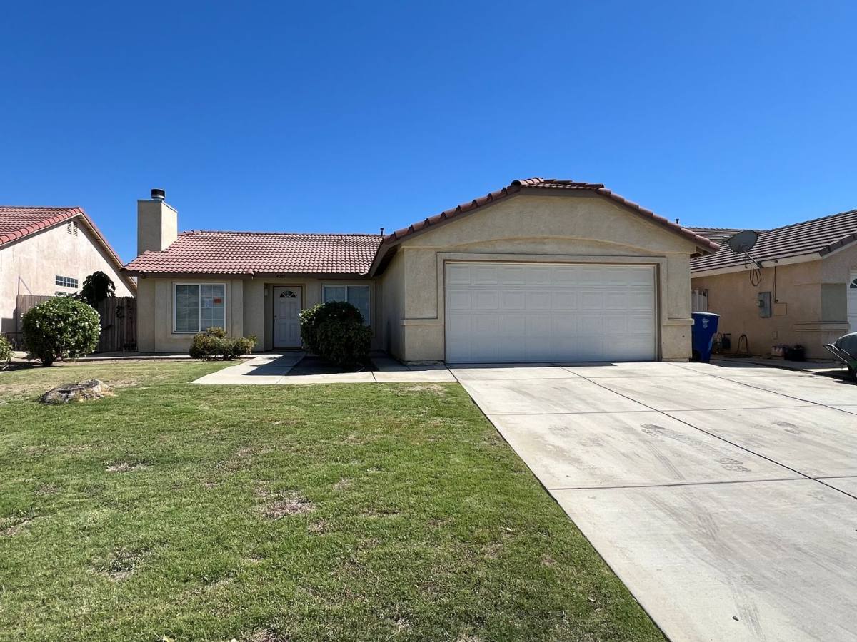 House for rent at 4205 Serene Oak Dr, Bakersfield, CA 93313