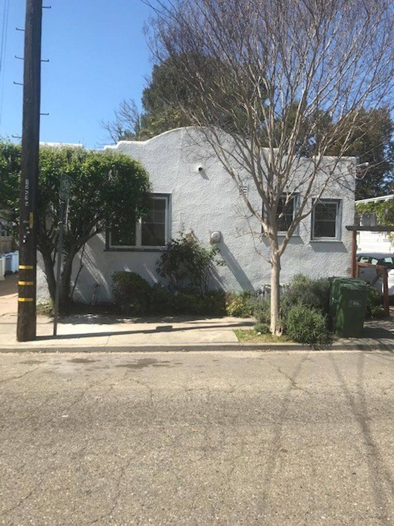Apartment for rent at 1822 Chestnut, Berkeley, CA 94702