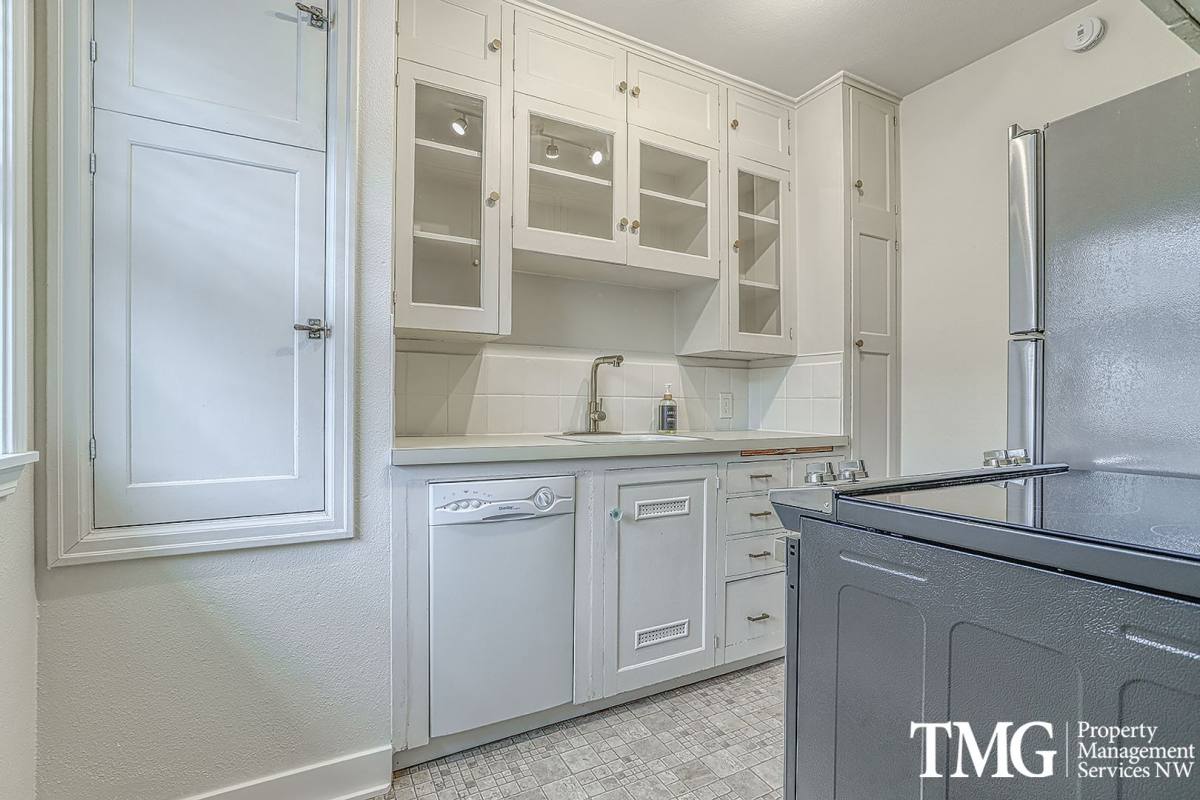 Condo for rent at 310 E 12th St, Vancouver, WA 98660