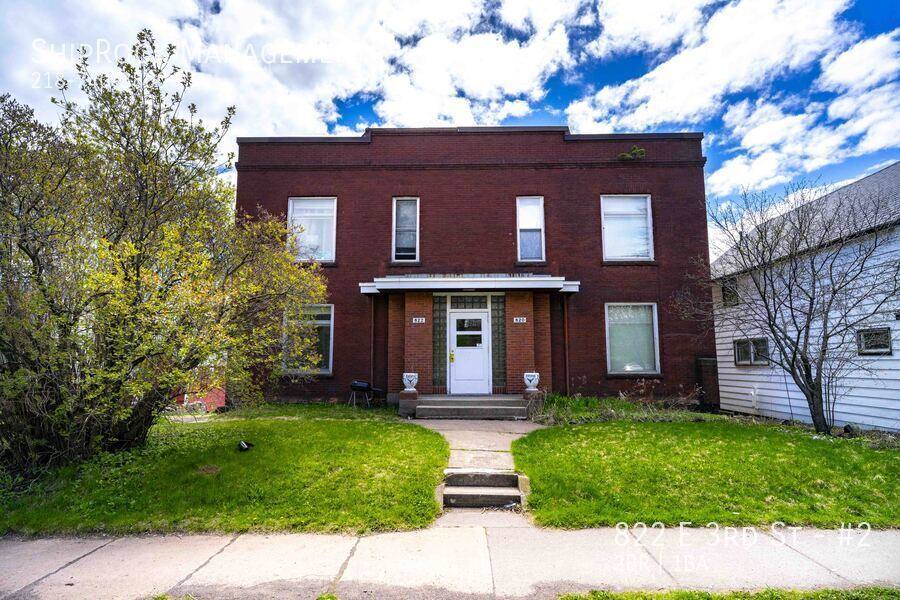 Apartment for rent at 822 E 3rd St #2, Duluth, MN 55806