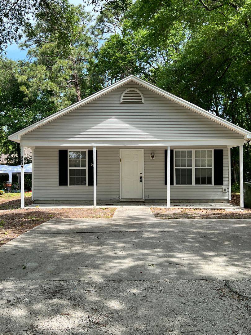 House for rent at 5039 Peachtree Ave, Wilmington, NC 28403