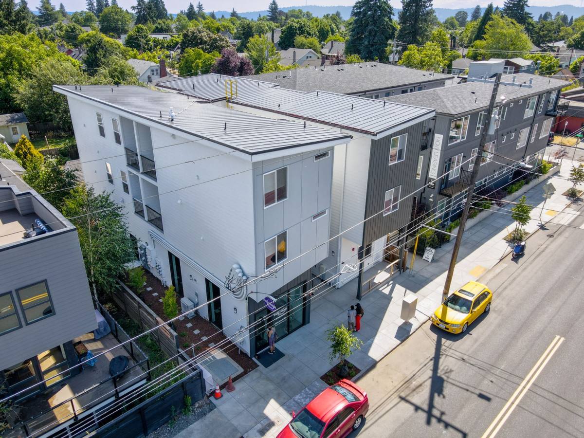 Apartment for rent at 5042 NE Fremont St, Portland, OR 97213