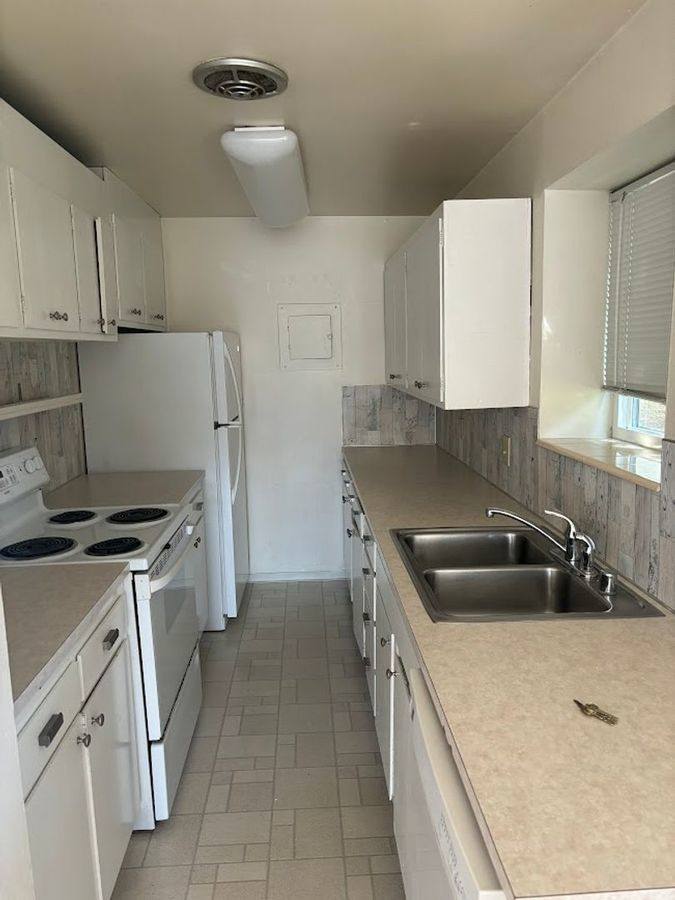 Apartment for rent at 2827 14th Ave W #1, Seattle, WA 98119