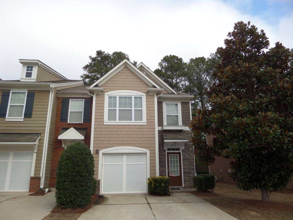 House for rent at 2000 Lakeshore Overlook Circle, Kennesaw, GA 30152