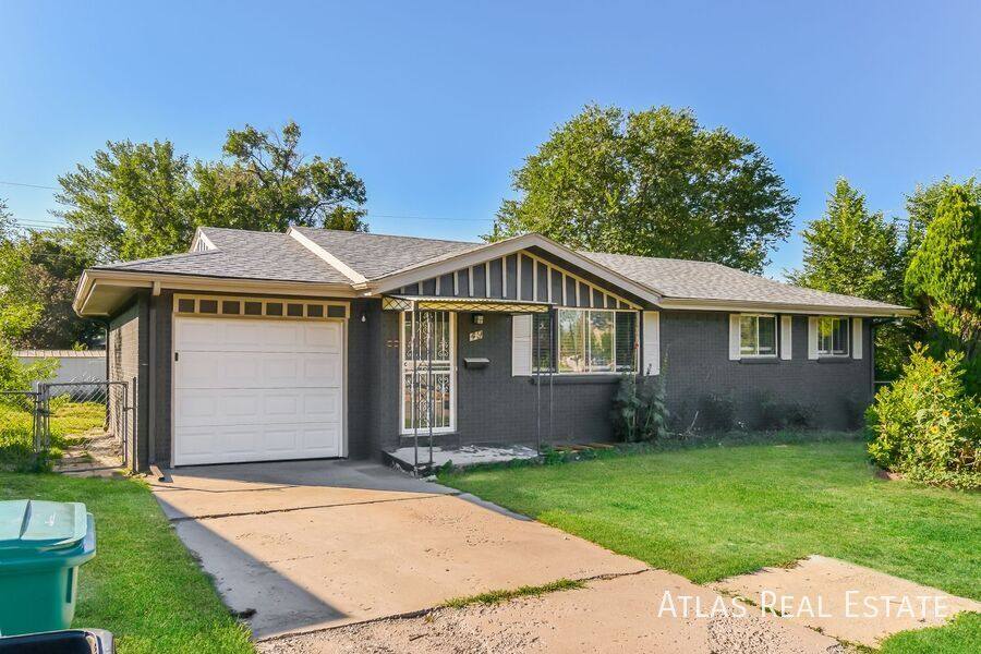 House for rent at 49 S Roosevelt St, Colorado Springs, CO 80910
