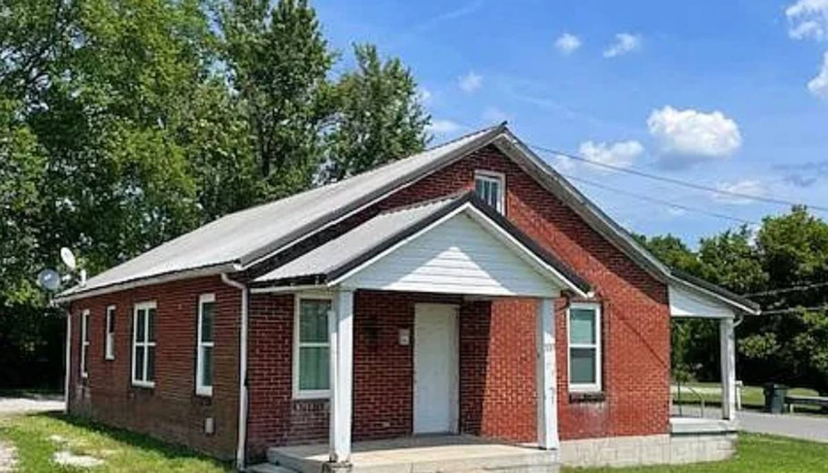 Apartment for rent at 234-236 W Winchester St, Gallatin, TN 37066