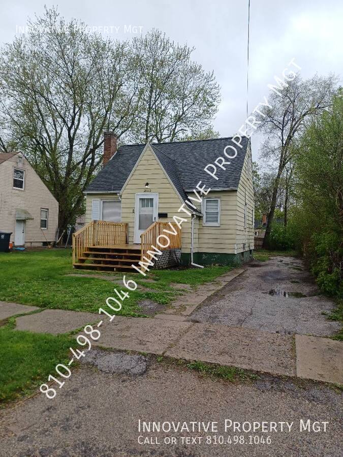 House for rent at 2613 Wisner St, Flint, MI 48504