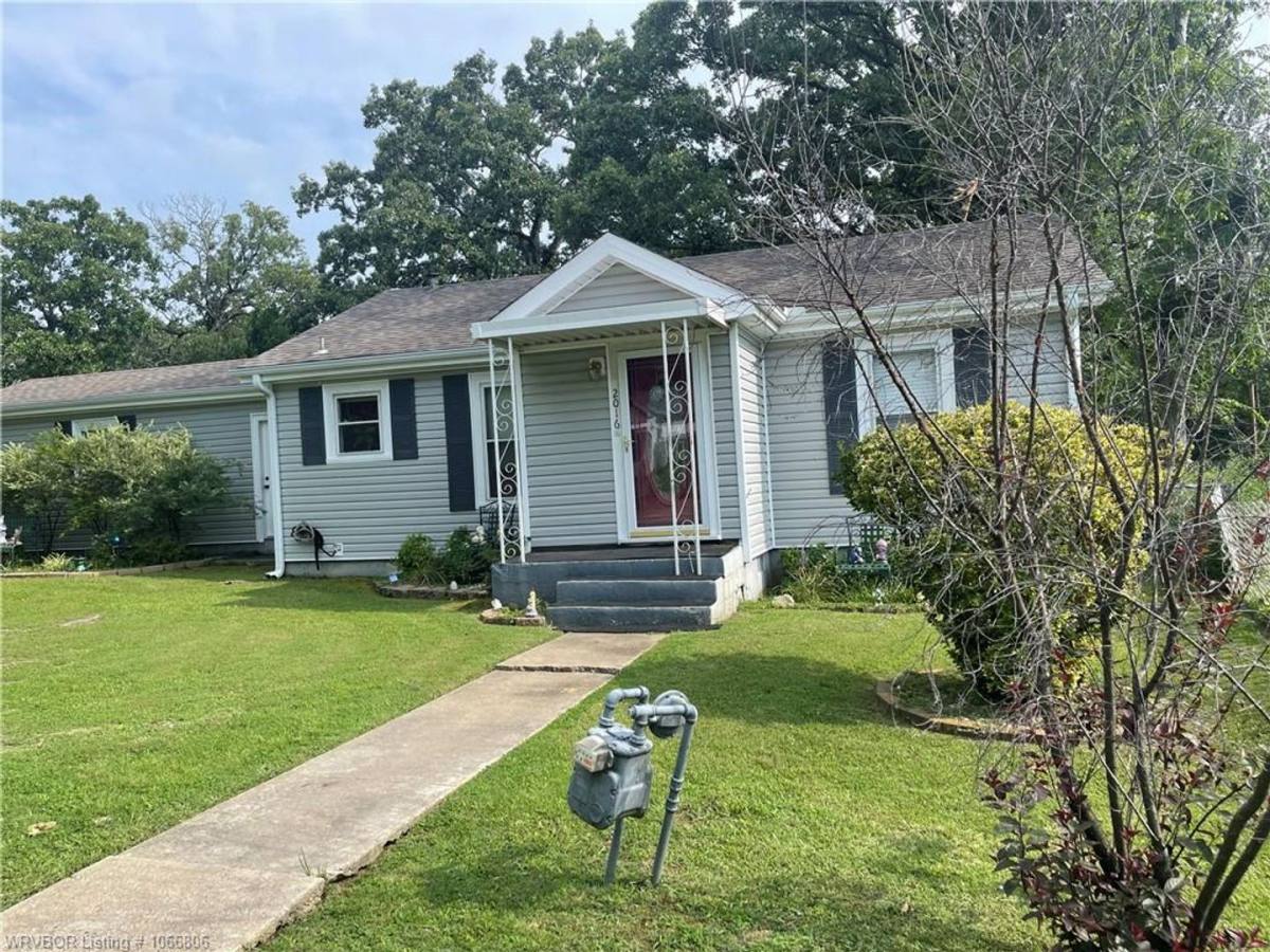 House for rent at 2016 Jackson St, Fort Smith, AR 72901