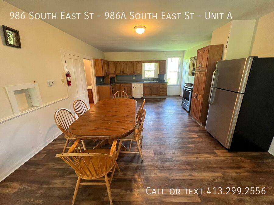 Apartment for rent at 986 S E St #986A, Amherst, MA 01002
