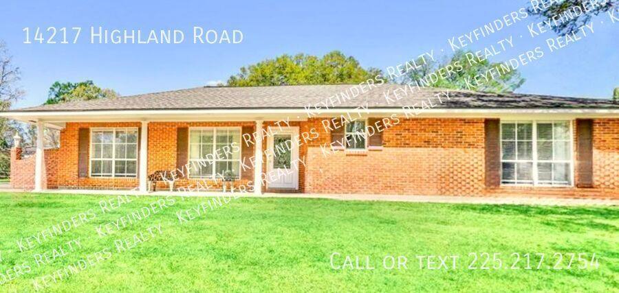 House for rent at 14217 Highland Rd, Baton Rouge, LA 70810