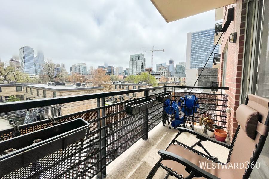 Condo for rent at 873 N Larrabee #304, Chicago, IL 60610