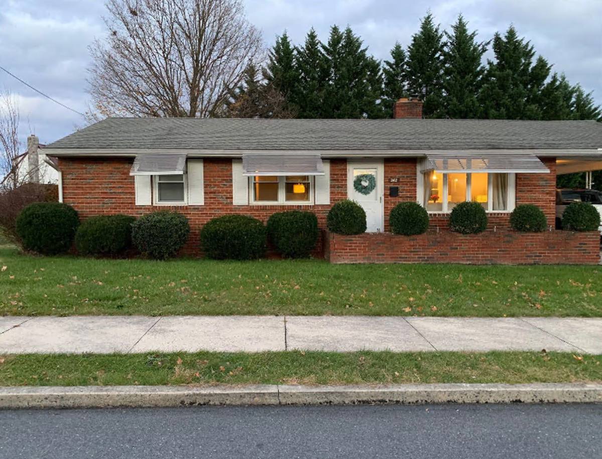 House for rent at 242 Garber St, Chambersburg, PA 17201