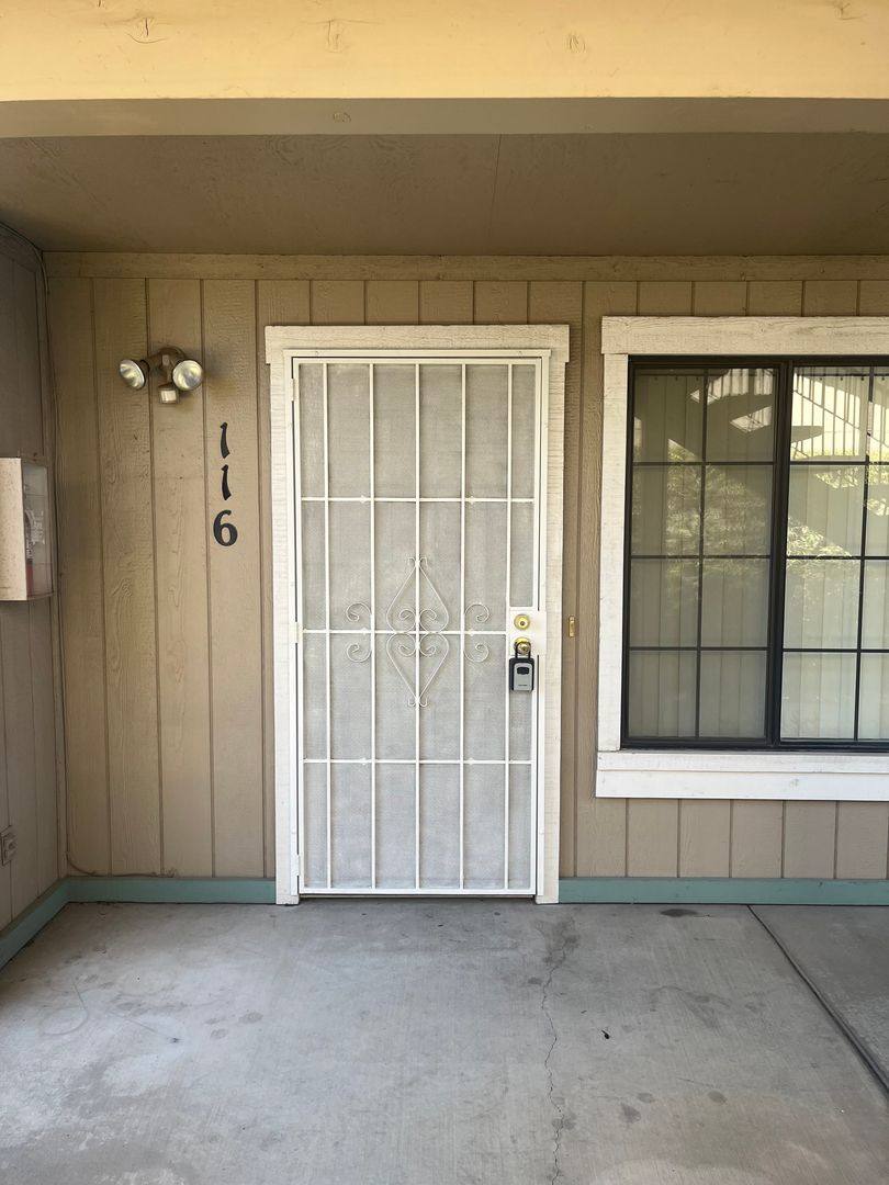 Apartment for rent at 102 Manzanita, Atwater, CA 95301