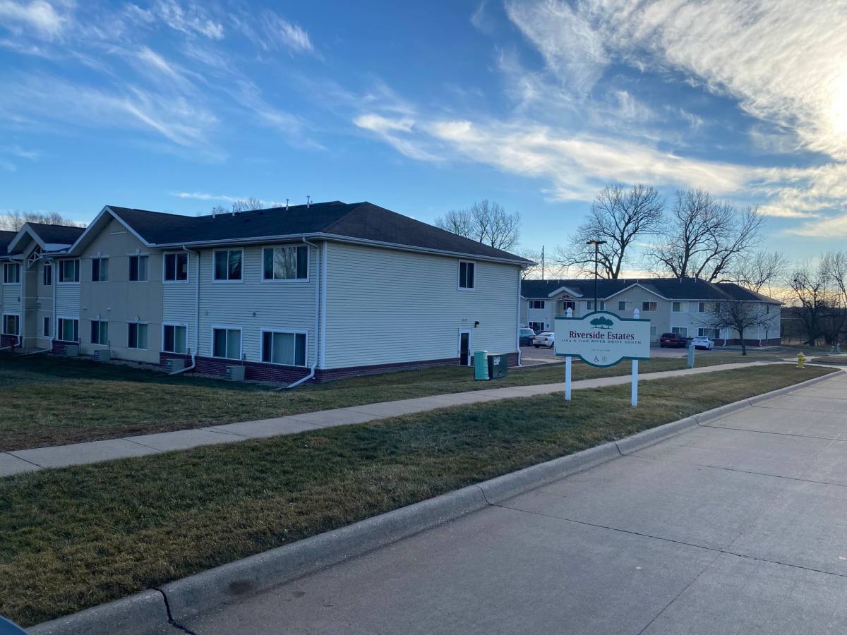 Apartment for rent at 1108 S River Dr, Sioux City, IA 51109