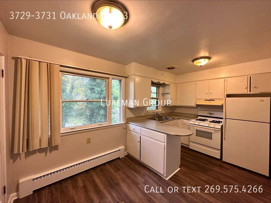 Apartment for rent at 3729-3731 Oakland Dr #3, Kalamazoo, MI 49008