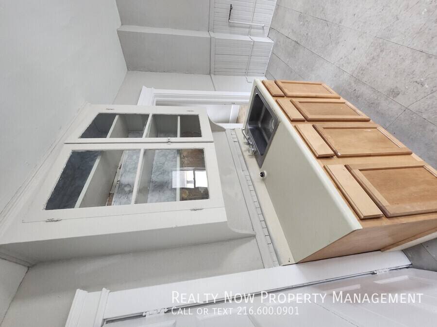 Apartment for rent at 8918 Folsom Ave Uppr, Cleveland, OH 44104