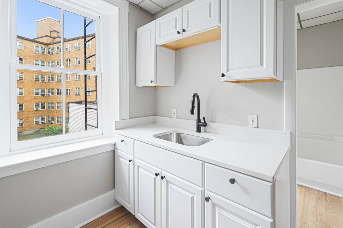 Apartment for rent at 100 Appleton St, Lowell, MA 01852