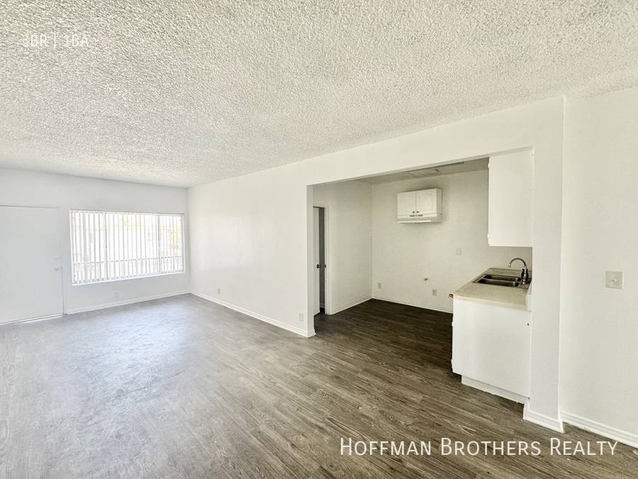 Apartment for rent at 8900 Baring Cross St #10, Los Angeles, CA 90044