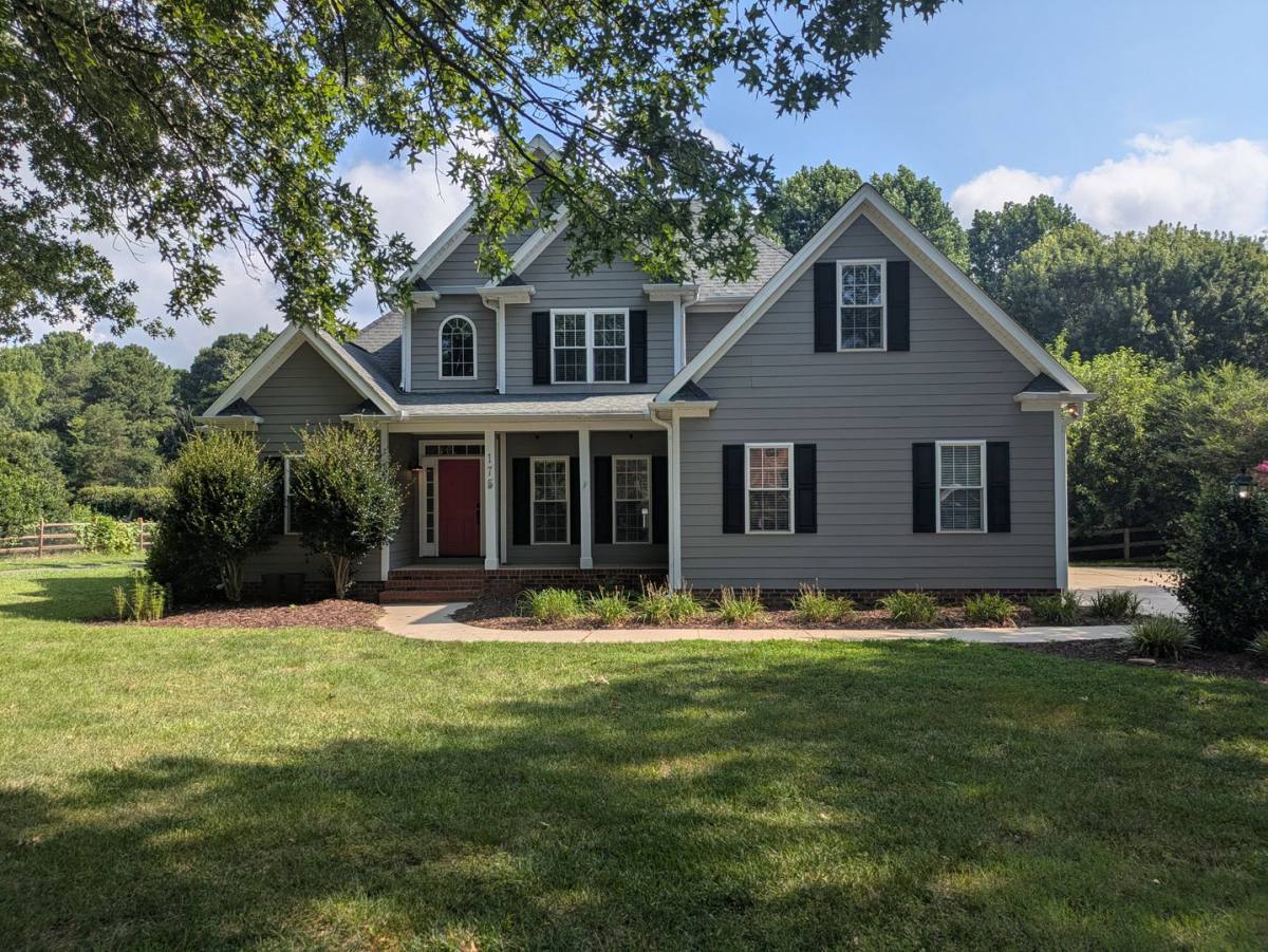 House for rent at 175 Turnberry Lane, Mooresville, NC 28117