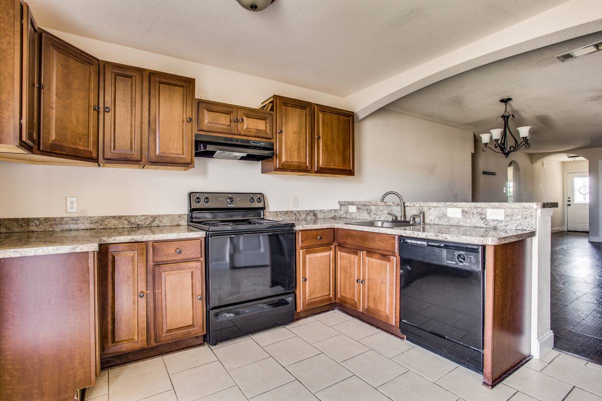 Apartment for rent at 3402 Colonial Dr, Fort Worth, TX 76140