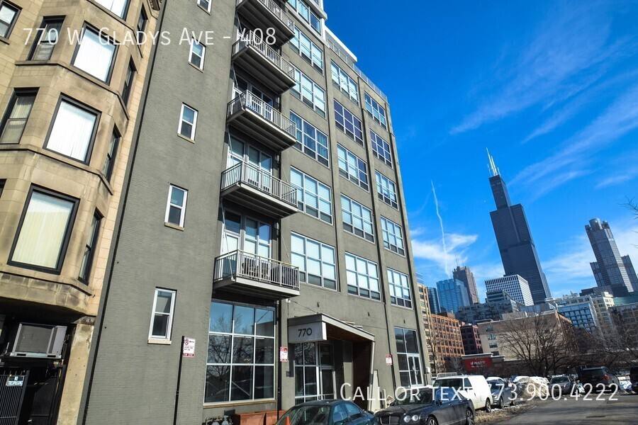 House for rent at 770 W Gladys Ave #408, Chicago, IL 60661