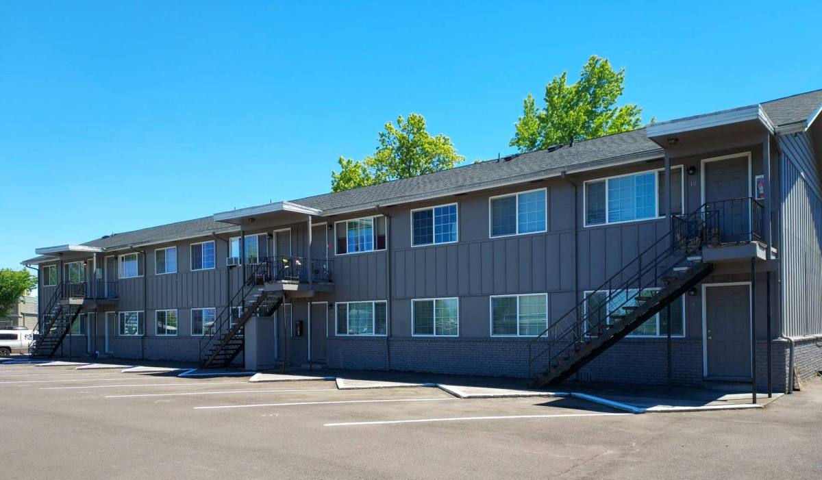 Apartment for rent at 810 18th Ave Sw- #1, Albany, OR 97321