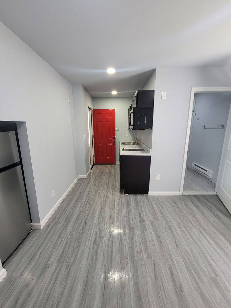Apartment for rent at 427-429 W Queen Lane, Philadelphia, PA 19144