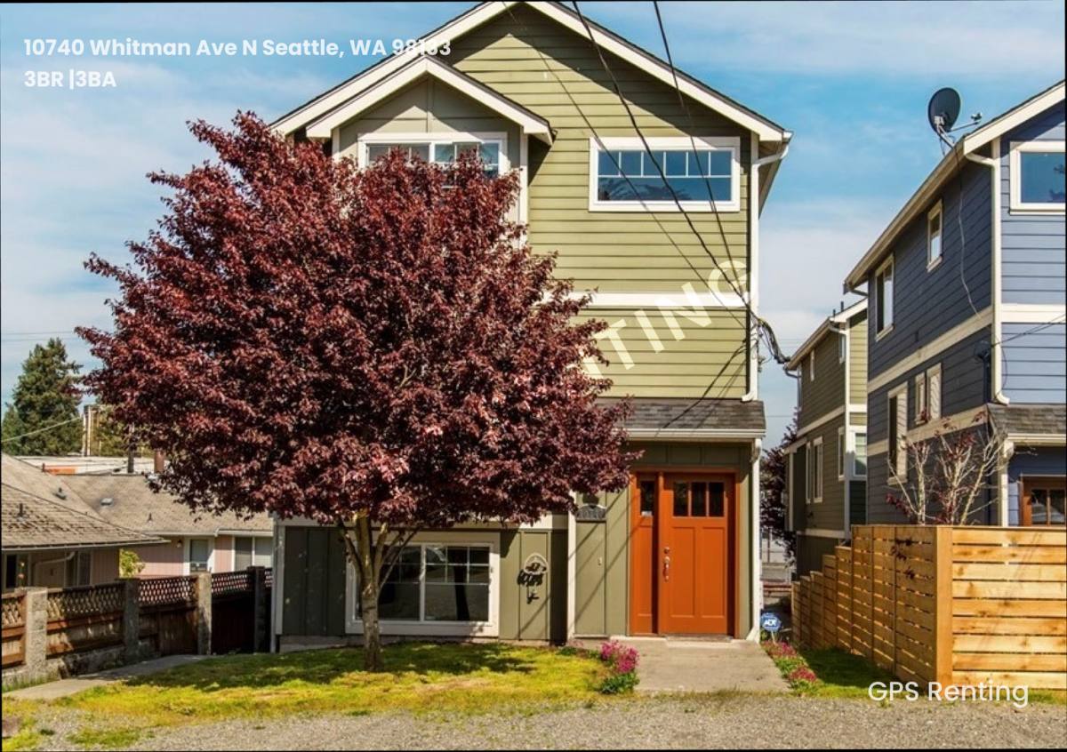 Townhouse for rent at 10740 Whitman Ave N, Seattle, WA 98133
