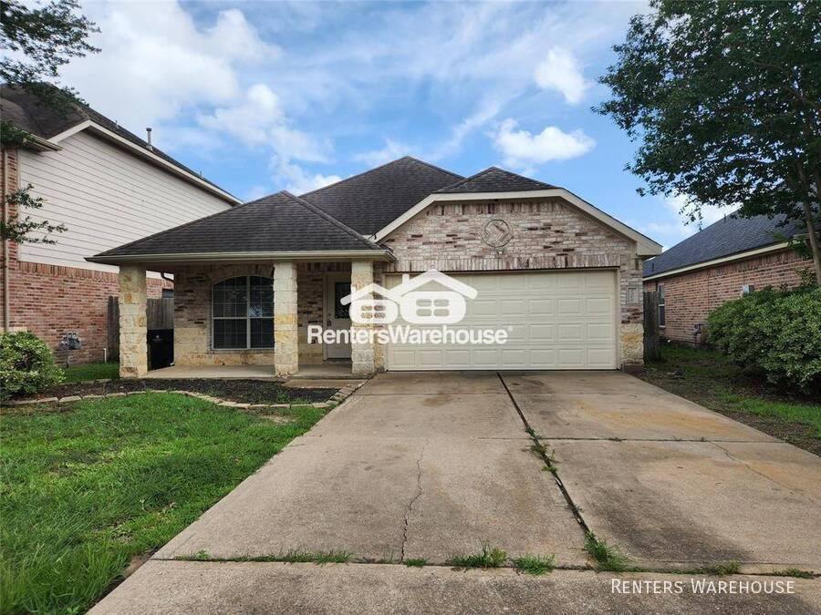 House for rent at 2206 Wildbrook Canyon Lane, Katy, TX 77449