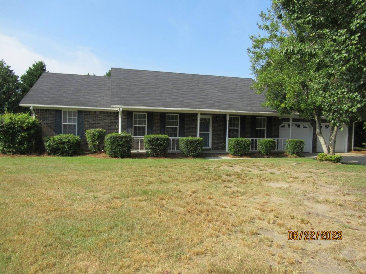 House for rent at 6775 Jj Roberts Dr, Sumter, SC 29154